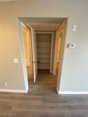 5271 Lindell Road 202, Las Vegas, NV 89118