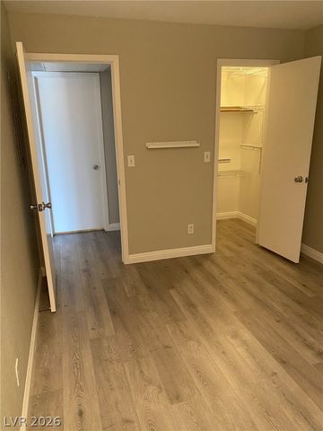 5271 Lindell Road 202, Las Vegas, NV 89118