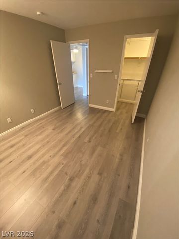 5271 Lindell Road 202, Las Vegas, NV 89118