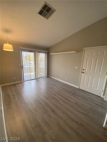 5271 Lindell Road 202, Las Vegas, NV 89118
