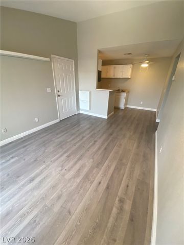 5271 Lindell Road 202, Las Vegas, NV 89118