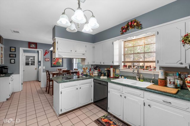 1111 Mountainbrook Drive, Shreveport, LA 71118