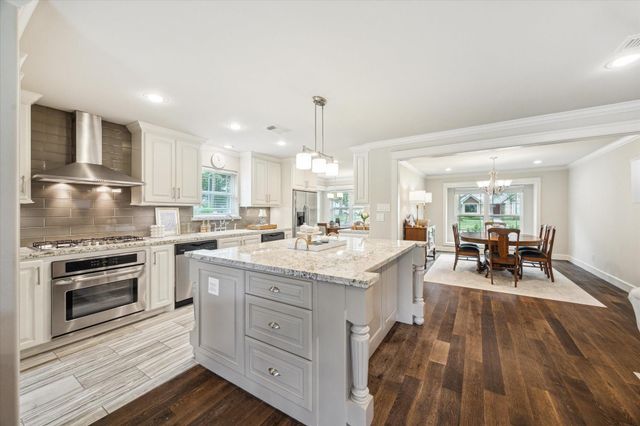 2702 Manila Lane, Houston, TX 77043