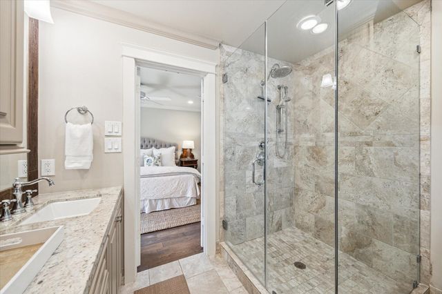 2702 Manila Lane, Houston, TX 77043