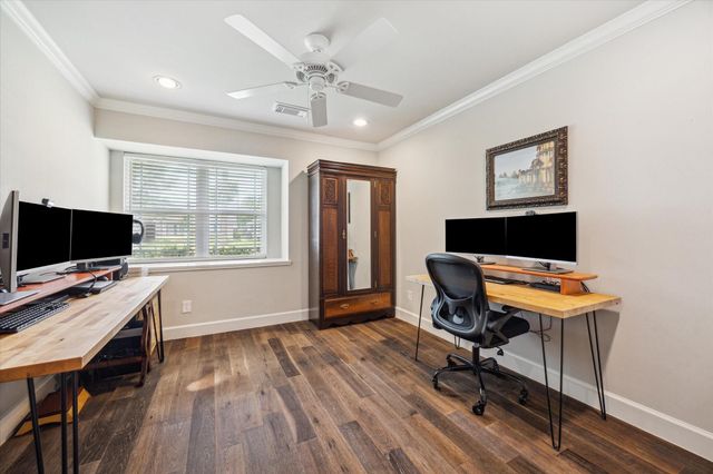 2702 Manila Lane, Houston, TX 77043