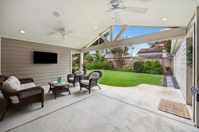 2702 Manila Lane, Houston, TX 77043