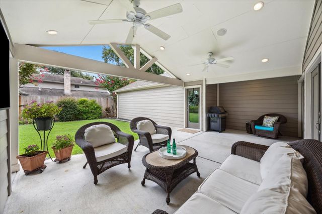 2702 Manila Lane, Houston, TX 77043