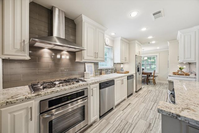 2702 Manila Lane, Houston, TX 77043