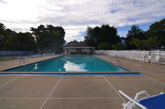 185 Quincy Shore Dr 32, Quincy, MA 02171