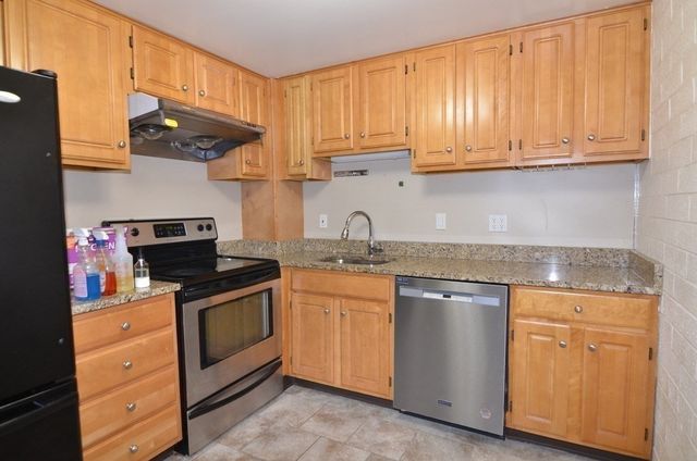 185 Quincy Shore Dr 32, Quincy, MA 02171