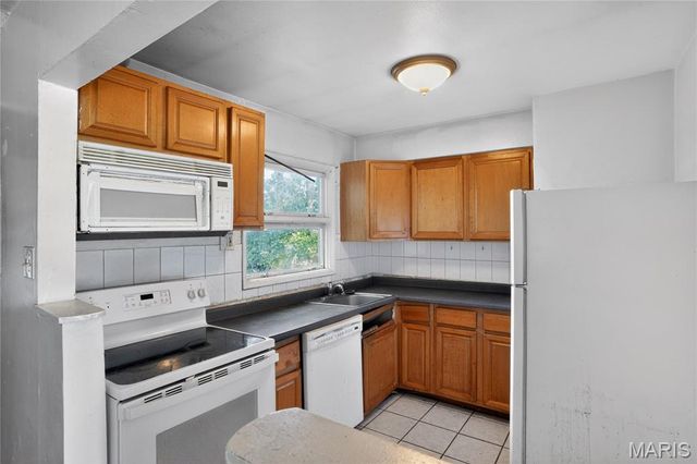 16 Brightwell Court, St Louis, MO 63031