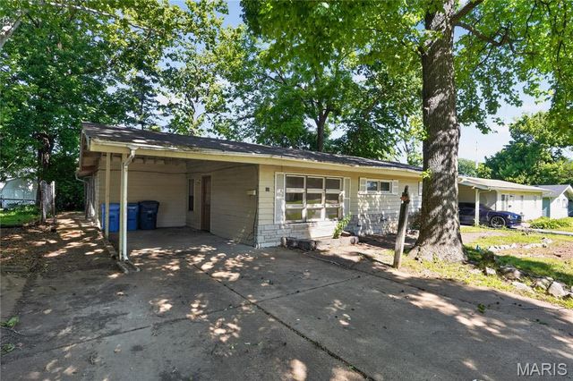 16 Brightwell Court, St Louis, MO 63031