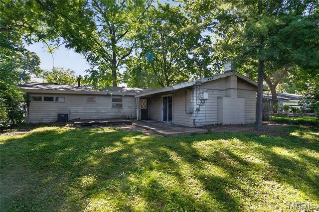 16 Brightwell Court, St Louis, MO 63031