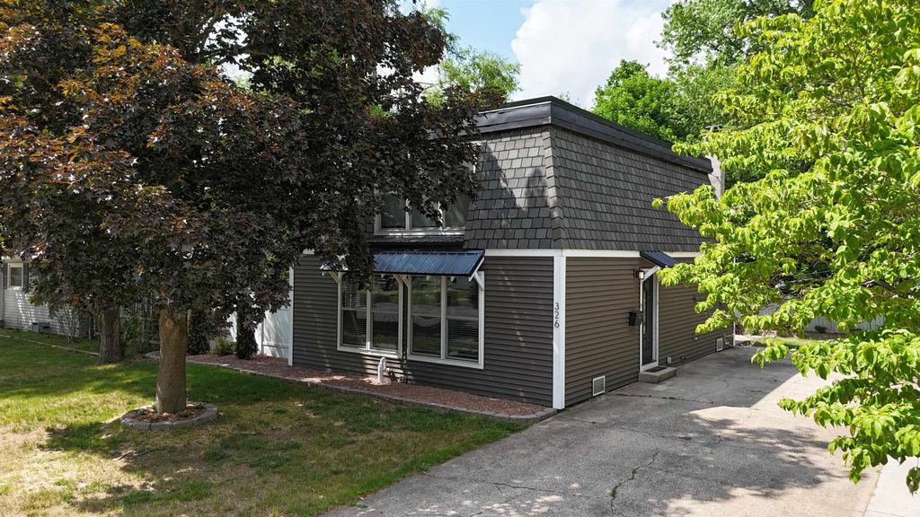 326 John Street, Clare, MI 48617