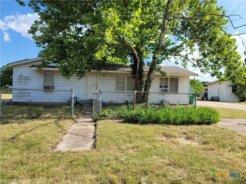 202 W Bobwhite Lane, Harker Heights, TX 76548