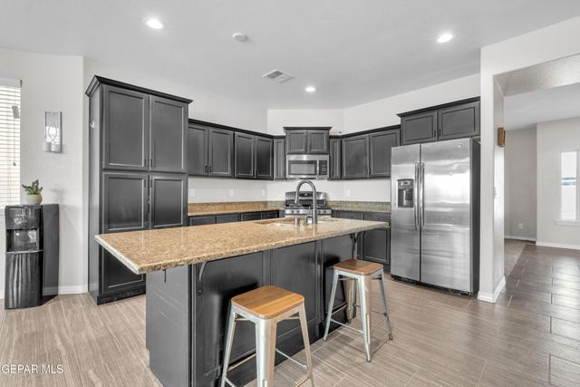 14372 Earl Chokiski Avenue, El Paso, TX 79938