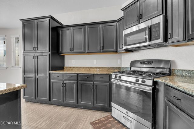 14372 Earl Chokiski Avenue, El Paso, TX 79938