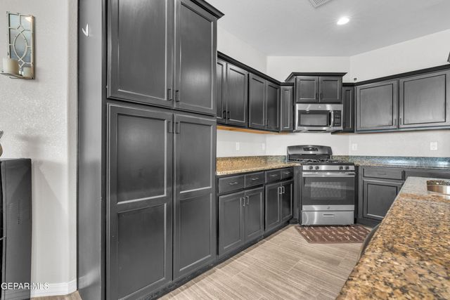 14372 Earl Chokiski Avenue, El Paso, TX 79938