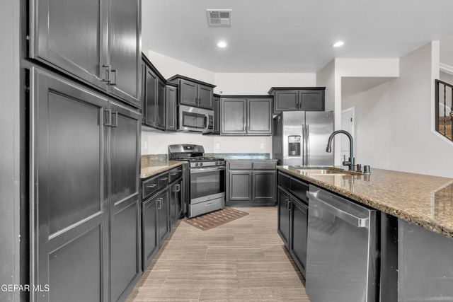 14372 Earl Chokiski Avenue, El Paso, TX 79938