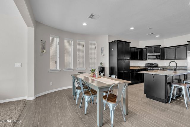 14372 Earl Chokiski Avenue, El Paso, TX 79938