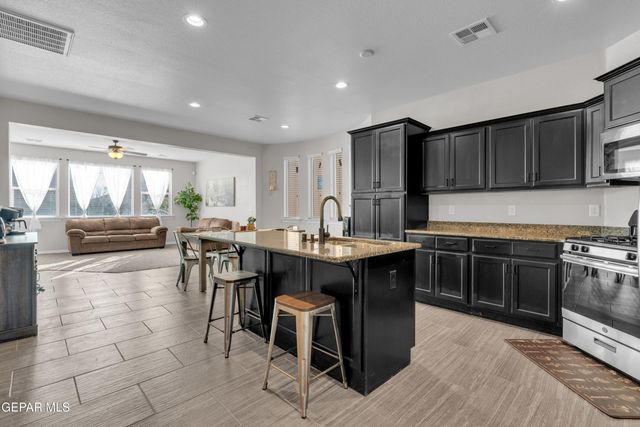 14372 Earl Chokiski Avenue, El Paso, TX 79938