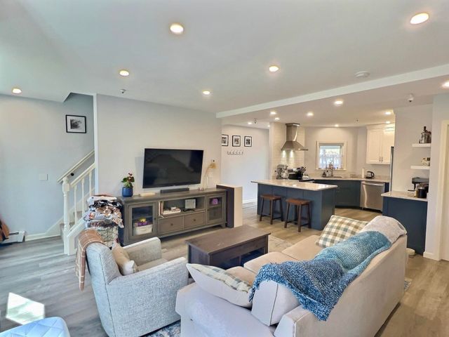 40 Wolf Road, Lebanon, NH 03766