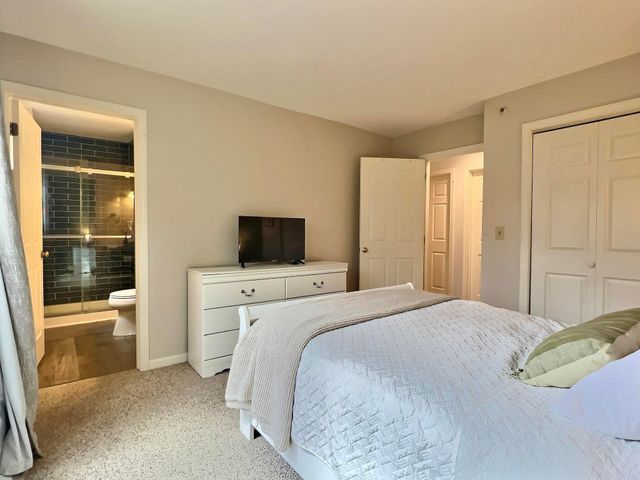 40 Wolf Road, Lebanon, NH 03766