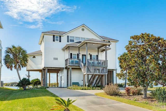 2724 11 Mile Road, Galveston, TX 77554