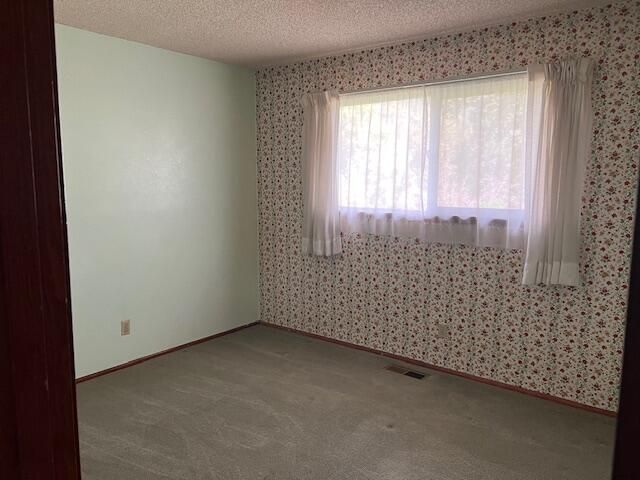 50 Tenney Drive, Rogue River, OR 97537