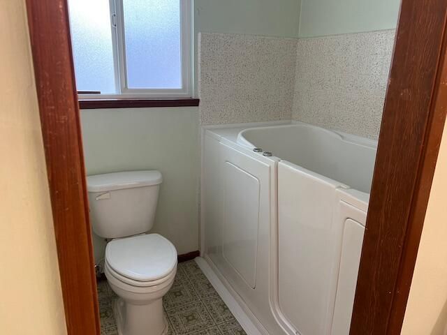 50 Tenney Drive, Rogue River, OR 97537