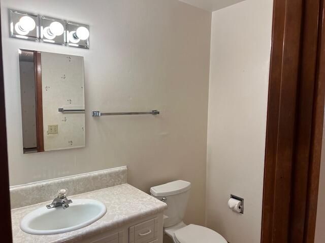 50 Tenney Drive, Rogue River, OR 97537