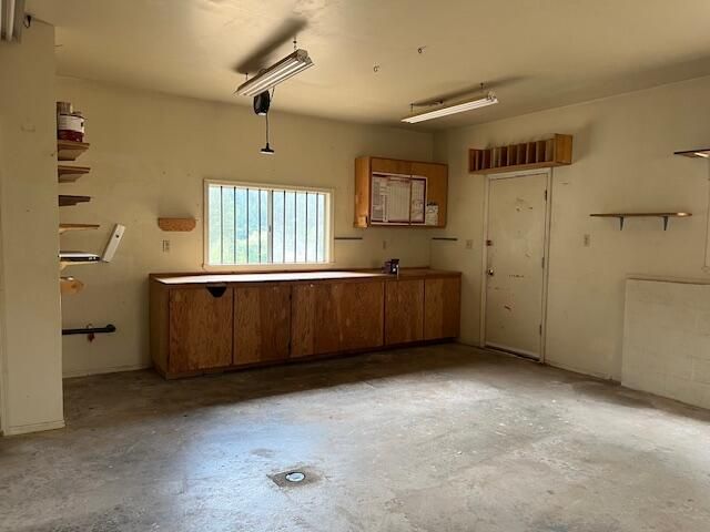 50 Tenney Drive, Rogue River, OR 97537