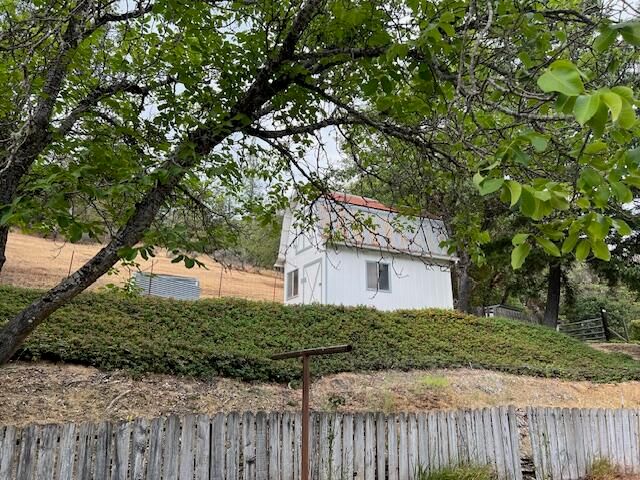 50 Tenney Drive, Rogue River, OR 97537