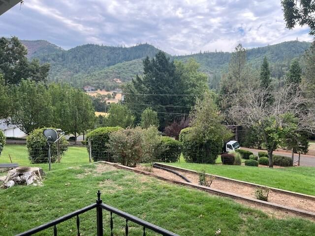 50 Tenney Drive, Rogue River, OR 97537