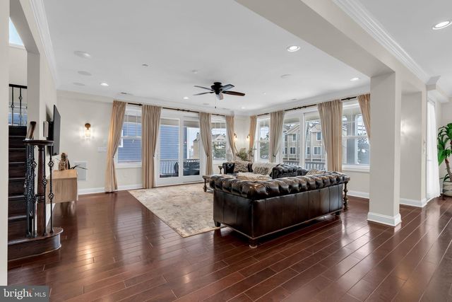 21 OCEAN TERR, Long Branch, NJ 07740