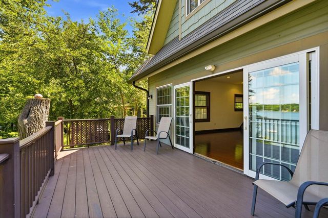 2125 N Peninsula ROAD, Oconomowoc, WI 53066