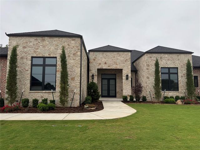 5017 Deerfield Drive, Edmond, OK 73034