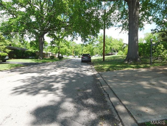 10412 Viscount Drive, St Louis, MO 63136