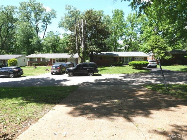 10412 Viscount Drive, St Louis, MO 63136