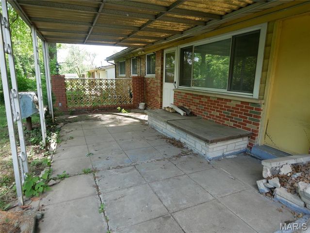 10412 Viscount Drive, St Louis, MO 63136