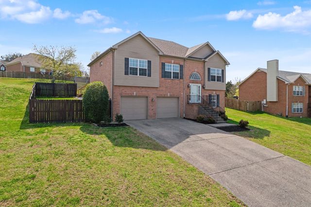 105 Buckhaven Ct, Hendersonville, TN 37075