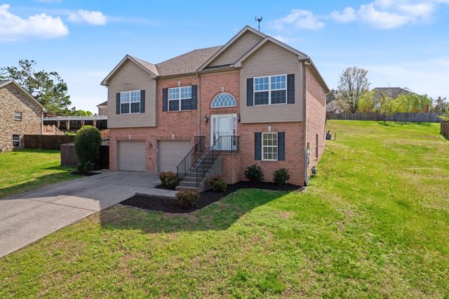 105 Buckhaven Ct, Hendersonville, TN 37075