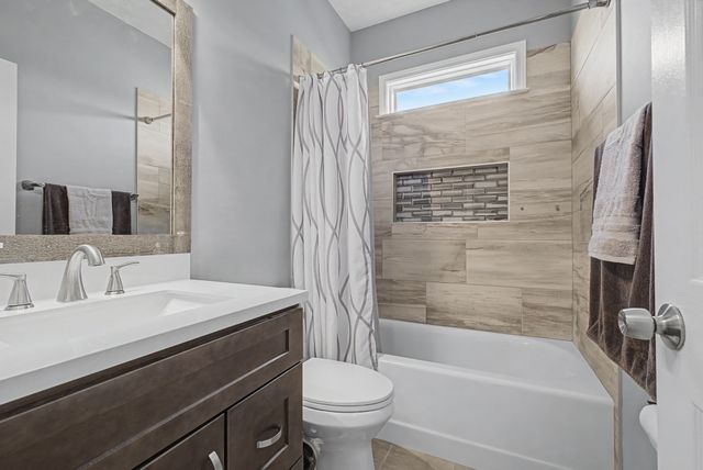 105 Buckhaven Ct, Hendersonville, TN 37075