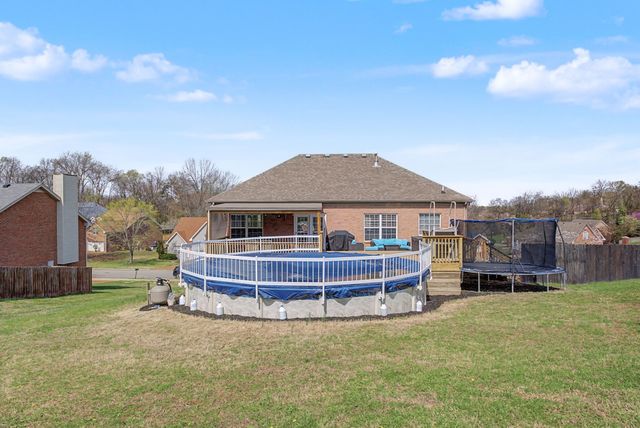 105 Buckhaven Ct, Hendersonville, TN 37075