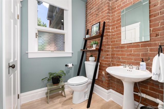 1550 S Logan Street, Denver, CO 80210