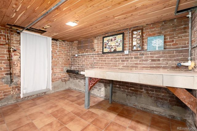 1550 S Logan Street, Denver, CO 80210