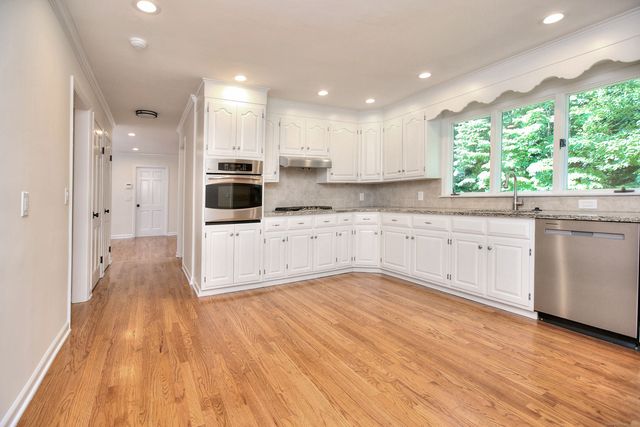 14 North Avenue, Westport, CT 06880