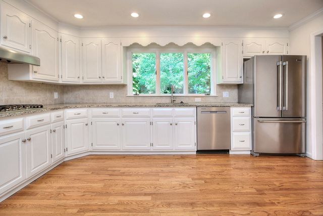 14 North Avenue, Westport, CT 06880
