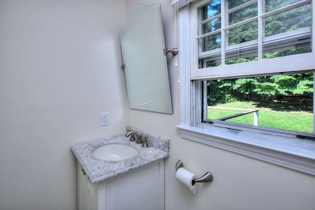 14 North Avenue, Westport, CT 06880