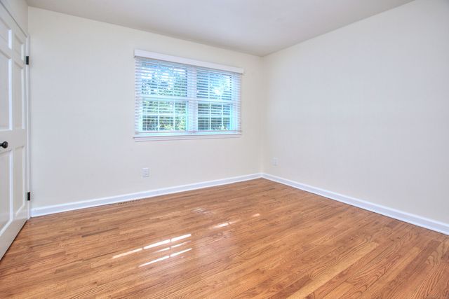 14 North Avenue, Westport, CT 06880